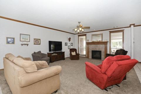 901 Grandview Rd, Tuttle, OK 73089 photo 4