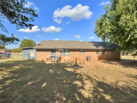 321 E Orbit Dr, Guthrie, OK 73044 photo 23