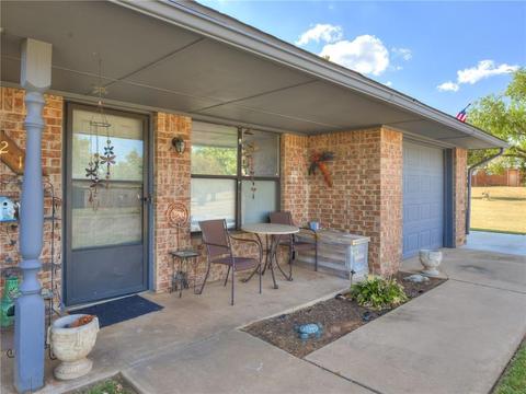 321 E Orbit Dr, Guthrie, OK 73044 photo 5