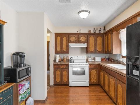 321 E Orbit Dr, Guthrie, OK 73044 photo 9