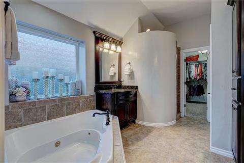 2425 SE 13th St, Moore, OK 73160 photo 18