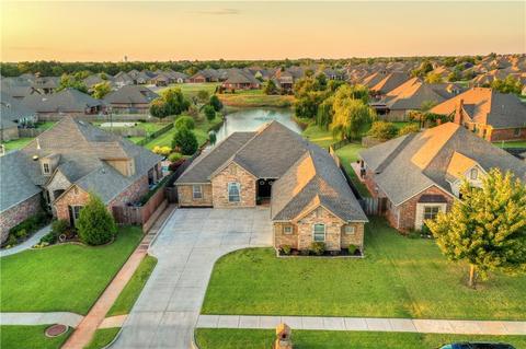 2425 SE 13th St, Moore, OK 73160 photo 2