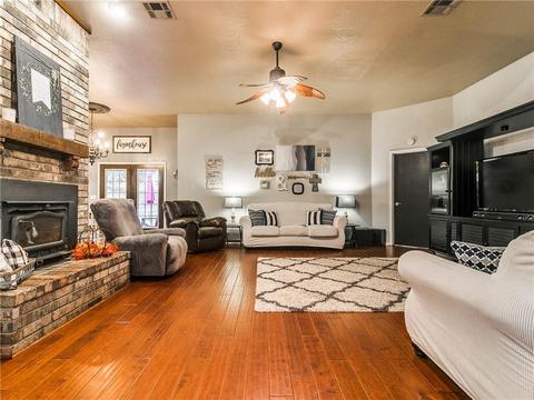 1110 N Cedar Dr, Stroud, OK 74079 photo 5