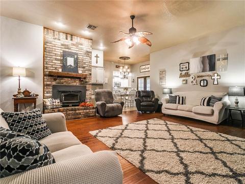 1110 N Cedar Dr, Stroud, OK 74079 photo 7