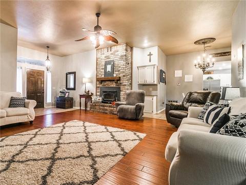1110 N Cedar Dr, Stroud, OK 74079 photo 8
