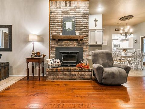 1110 N Cedar Dr, Stroud, OK 74079 photo 6