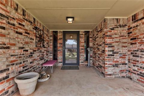 161 E Vail Dr, Yukon, OK 73099 photo 2