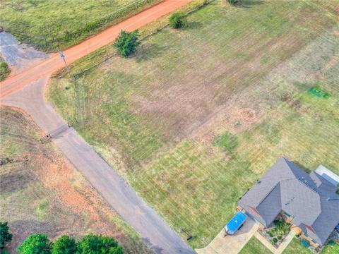 7455 Hawk Crest Ln, Guthrie, OK 73044 photo 4