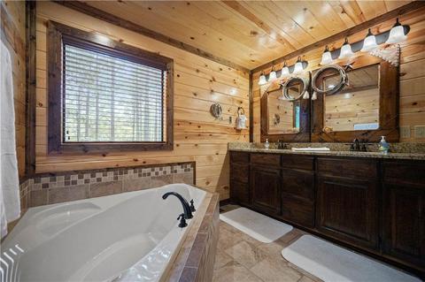 645 Long Pine Trl, Broken Bow, OK 74728 photo 13