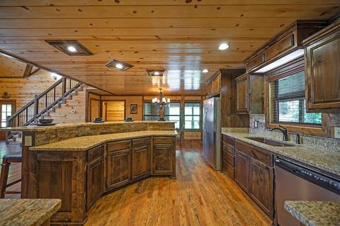 645 Long Pine Trl, Broken Bow, OK 74728 photo 4