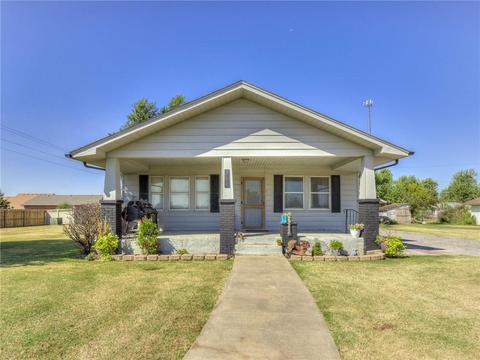 705 SW 2nd, Tuttle, OK 73089 photo 1