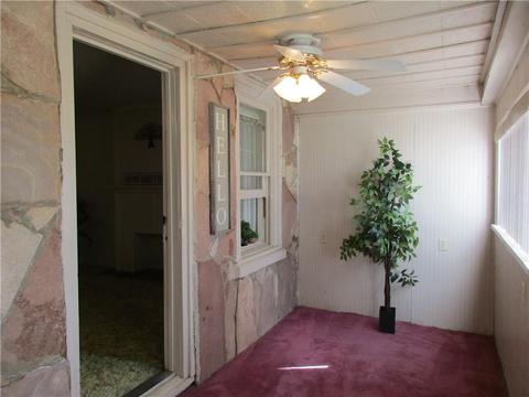 121 S 10th St, Thomas, OK 73669 photo 5