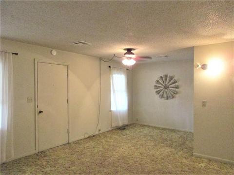 121 S 10th St, Thomas, OK 73669 photo 7