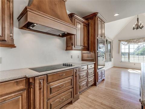 3850 E Franklin Rd, Norman, OK 73026 photo 9