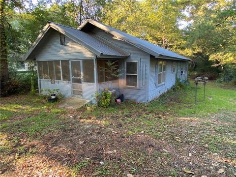 404 W 9th St, Broken Bow, OK 74728