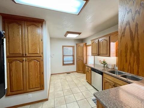 1249 S 4th St, Perry, OK 73077 photo 3