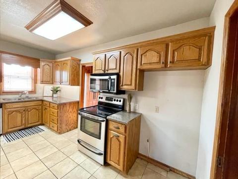 1249 S 4th St, Perry, OK 73077 photo 8