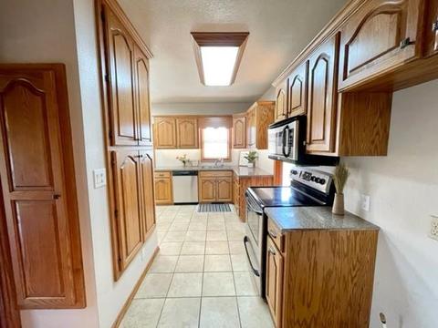 1249 S 4th St, Perry, OK 73077 photo 10