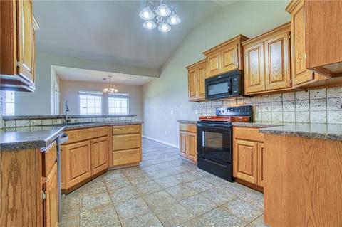 513 Peacock Ln, Altus, OK 73521 photo 8