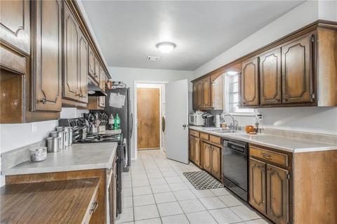 808 Brent Dr, Moore, OK 73170 photo 8