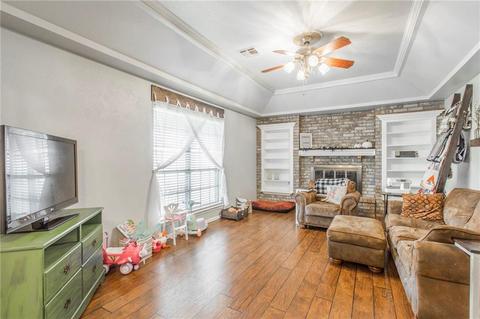 808 Brent Dr, Moore, OK 73170 photo 5