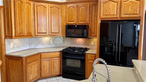1506 Excaliber Dr, Tuttle, OK 73089 photo 12