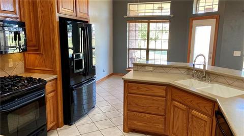 1506 Excaliber Dr, Tuttle, OK 73089 photo 14