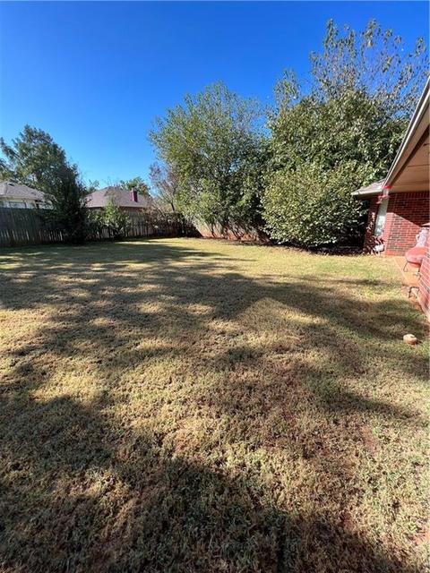 600 S Goshawk Dr, Norman, OK 73072 photo 3