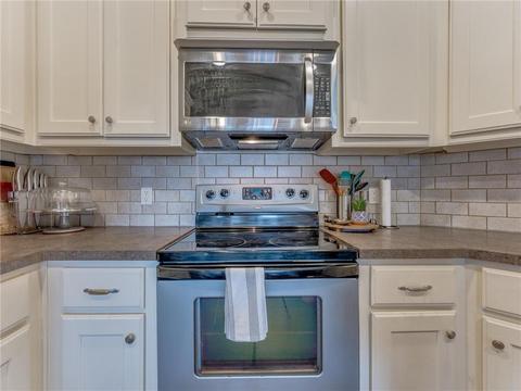 800 Brian Ct, Moore, OK 73160 photo 4