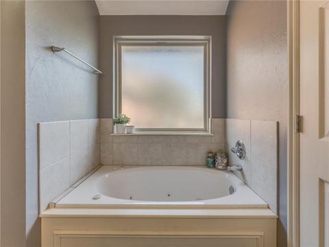 800 Brian Ct, Moore, OK 73160 photo 12