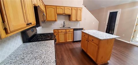 2512 Lakecrest Dr, Moore, OK 73170 photo 6