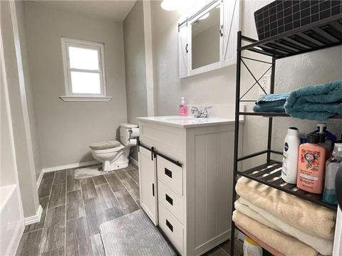 1310 E 2nd St, Cushing, OK 74023 photo 12