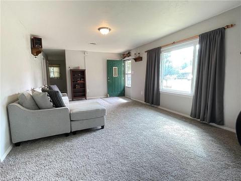 1310 E 2nd St, Cushing, OK 74023 photo 4