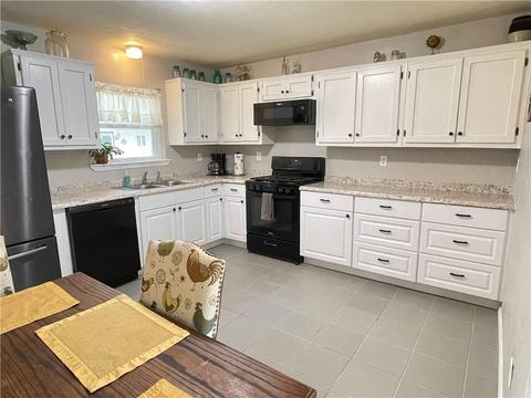 1310 E 2nd St, Cushing, OK 74023 photo 5