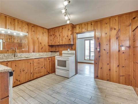 516 W Park St, Mcloud, OK 74851 photo 13