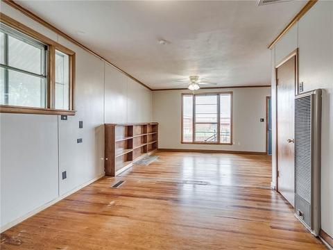 516 W Park St, Mcloud, OK 74851 photo 11