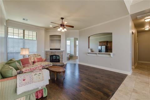 1901 Dorothy Dr, Moore, OK 73170 photo 5