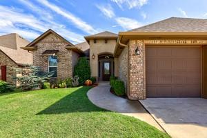 1500 Atalon Dr, Moore, OK 73160 photo 3