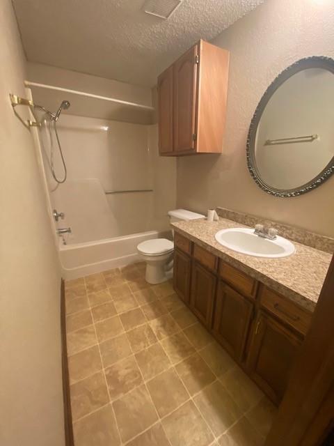 2121 Meench Dr, Moore, OK 73170 photo 5