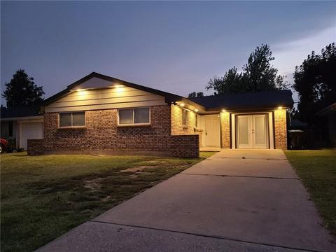 1917 N Divis Ave, Bethany, OK 73008 photo 1