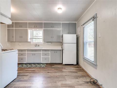 1206 E Maple St, Cushing, OK 74023 photo 6