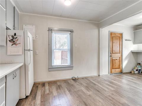 1206 E Maple St, Cushing, OK 74023 photo 9