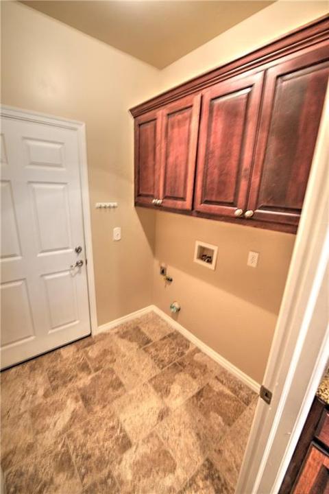 2102 Lonnie Ln, Moore, OK 73170 photo 16