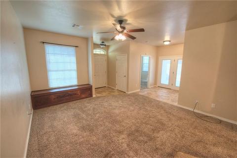 2102 Lonnie Ln, Moore, OK 73170 photo 3