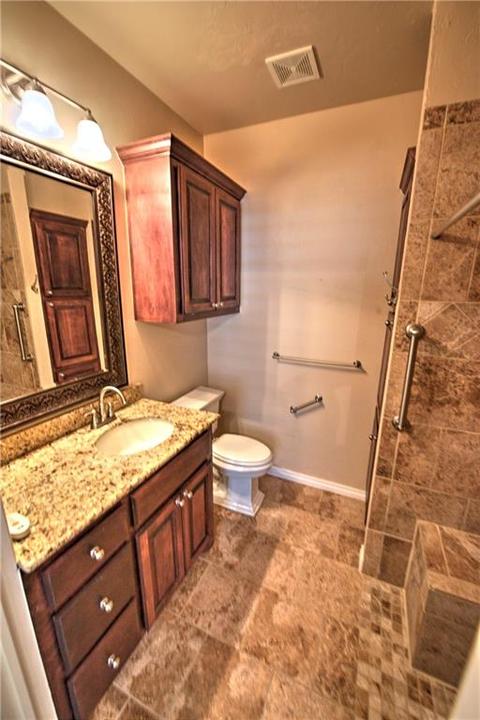 2102 Lonnie Ln, Moore, OK 73170 photo 19