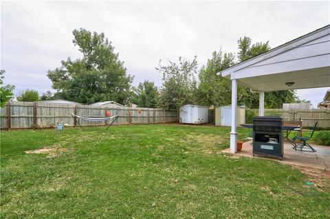 832 Lakecrest Dr, Moore, OK 73170 photo 31