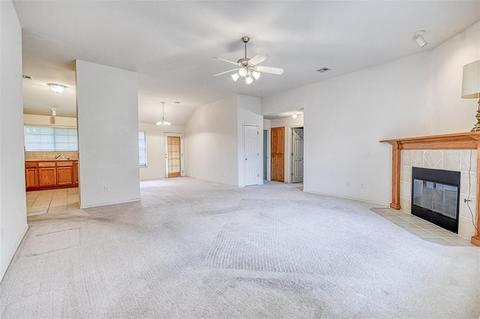 1747 Concord Dr, Norman, OK 73071 photo 4