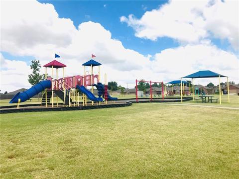 11617 SW 12th St, Yukon, OK 73099 photo 4