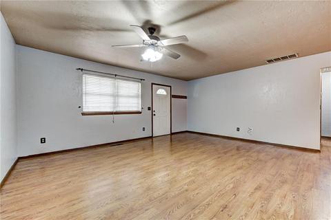 507 SW 4th St, Tuttle, OK 73089 photo 8