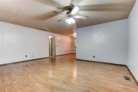 507 SW 4th St, Tuttle, OK 73089 photo 7